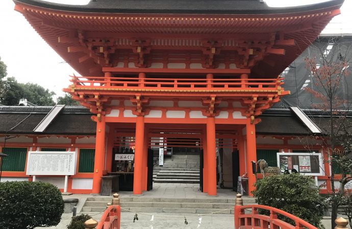 上賀茂神社のアクセスと駐車場を紹介します。